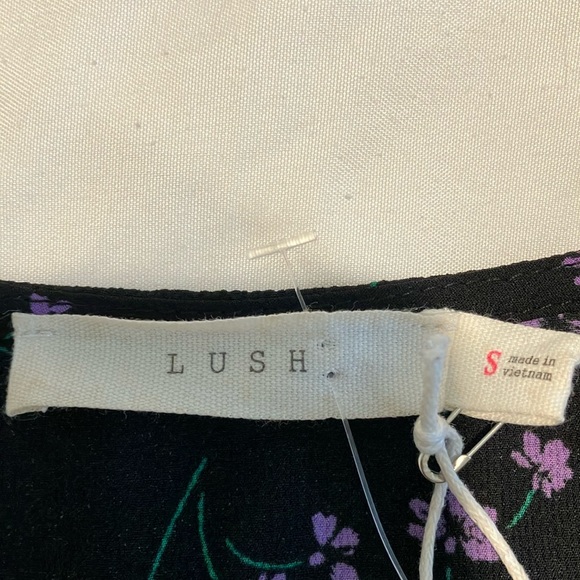 NWT Lush Black and Purple Wrap Blouse with Short Sleeves - Picture 5 of 10